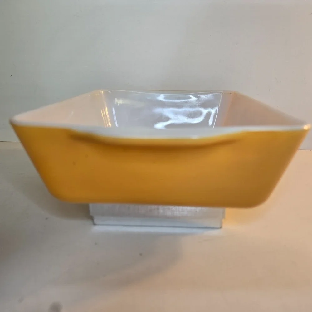 Pyrex Ovenware 1.5 QT Baking Casserole Dish 0503 Yellow w/ Flowers Butterflies